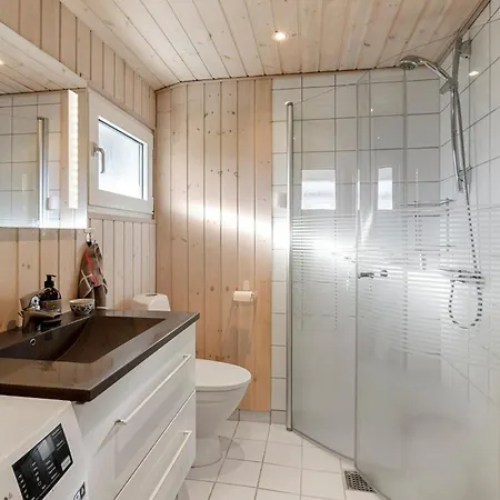 Hébergement de vacances 2 Bedroom Beautiful In Juelsminde Sonderby (Midtjylland)