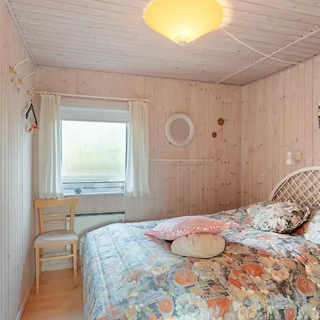 2 Bedroom Beautiful In Juelsminde Casa vacanze Sonderby (Midtjylland)