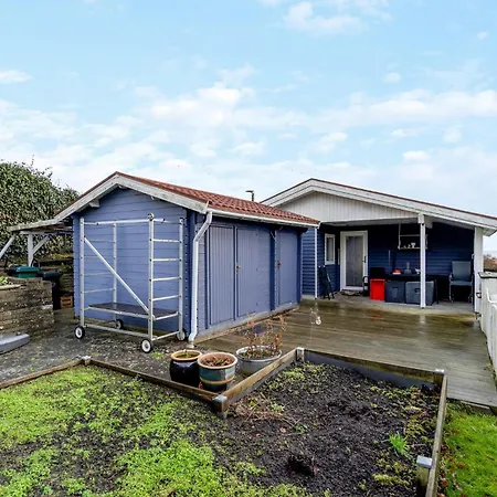 Casa vacanze 2 Bedroom Beautiful In Juelsminde