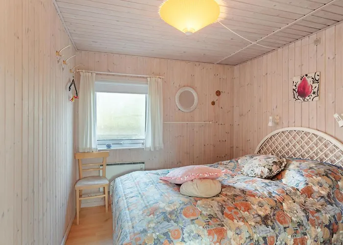 2 Bedroom Beautiful In Juelsminde Semesterbostad Sonderby (Midtjylland)