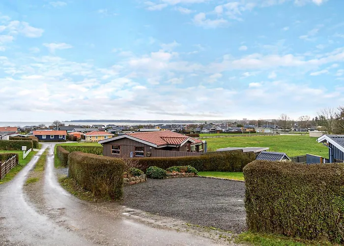 2 Bedroom Beautiful In Juelsminde Casa vacanze