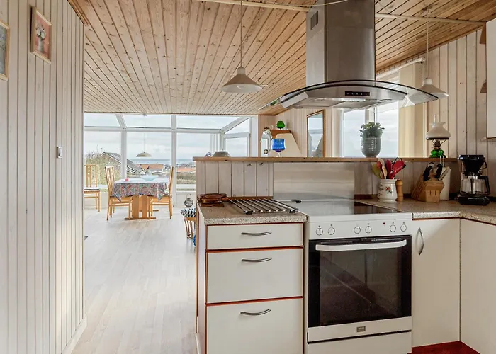 2 Bedroom Beautiful In Juelsminde *